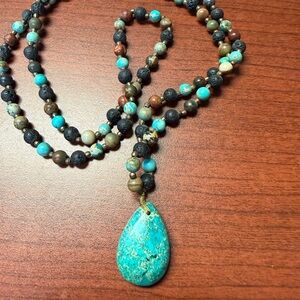 Southwestern Turquoise Howlite and Black Beaded Necklace